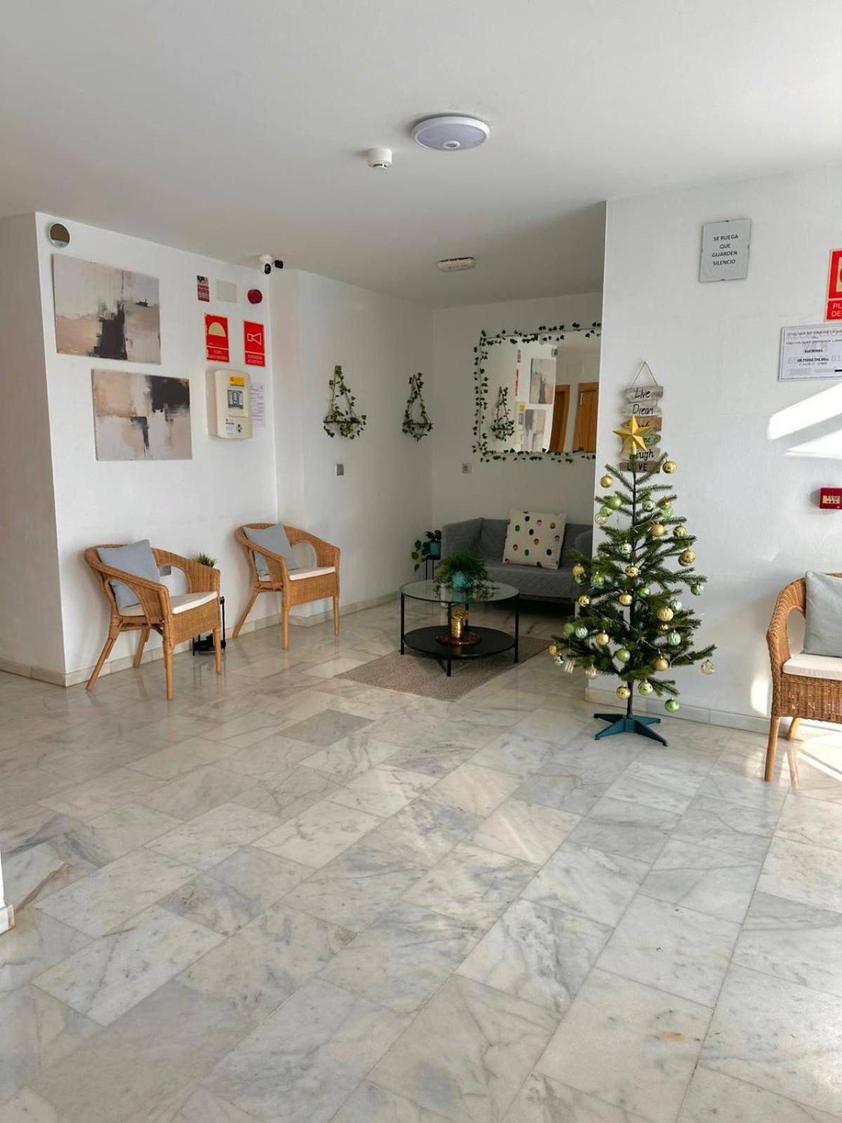 Apartahotel Dona Reyes Chipiona Exterior photo